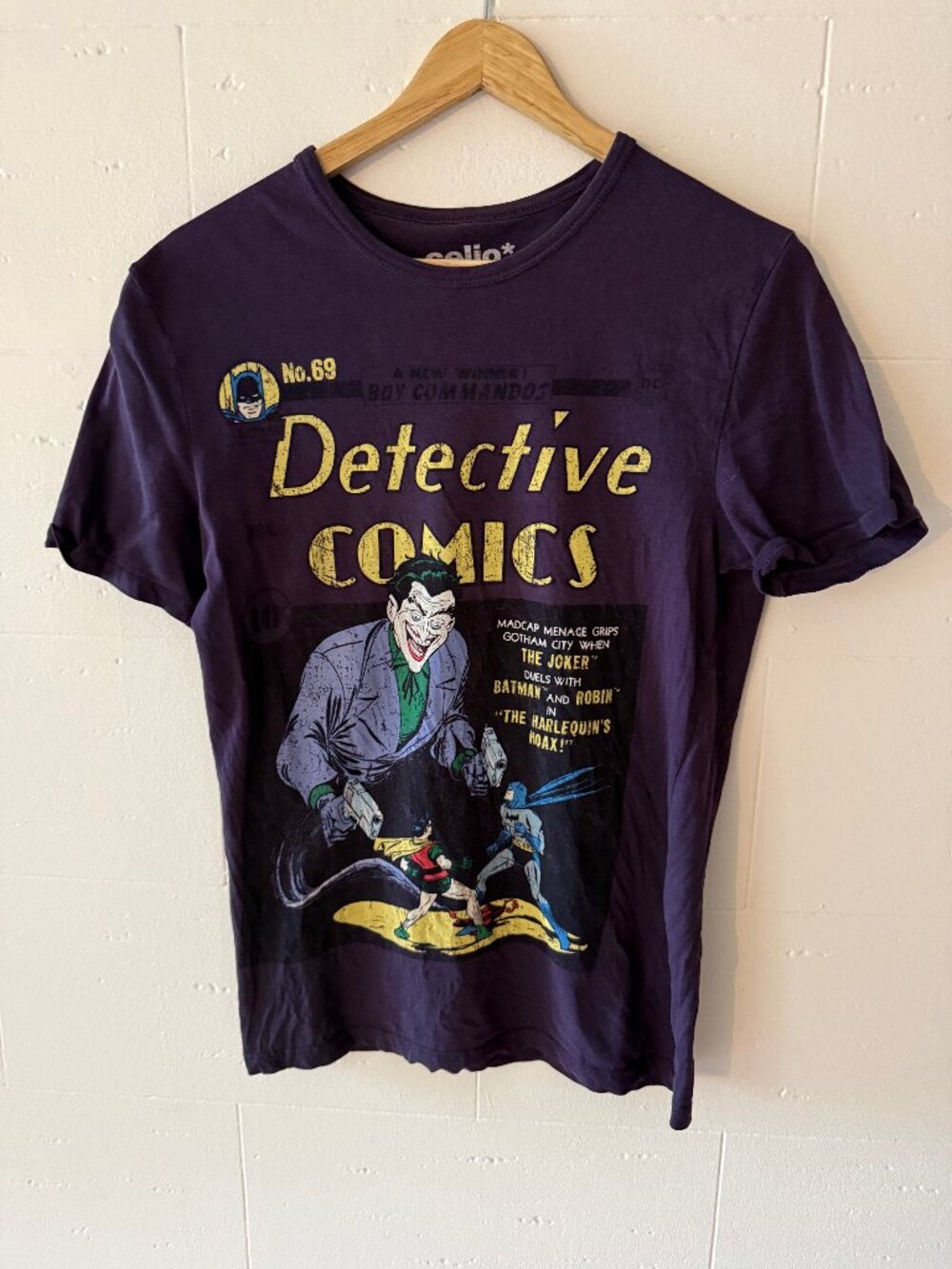 DC COMICS | Batman Detective Comics Graphic Tee | Small